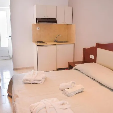 Dias Kavros Hotel 3*